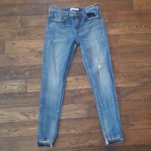 Zara Distressed Skinny Jean Size 6